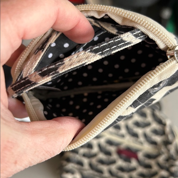 Mini backpack and small pouch - Picture 4 of 4